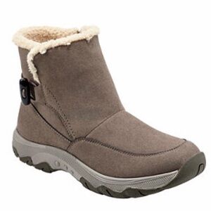 NWT Easy Spirit Toby Flat Heeled Booties. Taupe. Size 7.5.